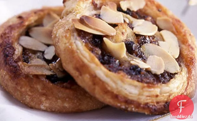 Barney ' s roly-poly mince pies