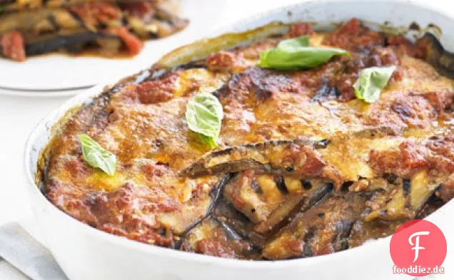 Aubergine, Tomaten & Parmesan backen (Melanzane alla Parmigiana)