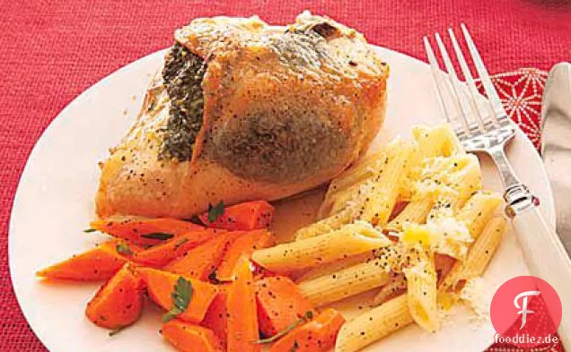 Hähnchenbrust mit Spinat, Ziegenkäse und Pinienkernen