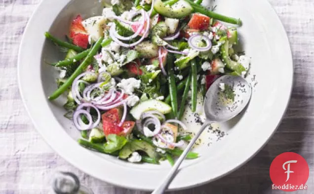 Herby Feta & Nektarine Salat mit Zitronen-Mohn-Dressing