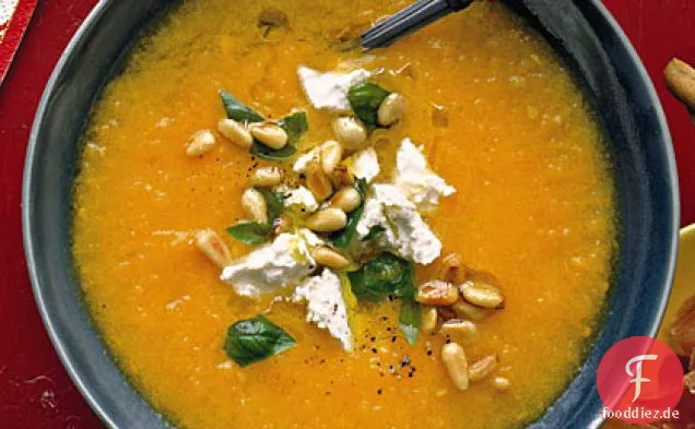 Goldene Gazpacho mit Feta
