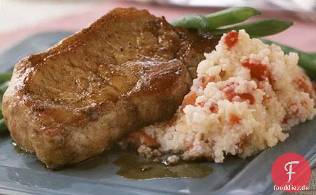 Balsamico glasierte Schweinekoteletts mit roten Pfefferkörnern