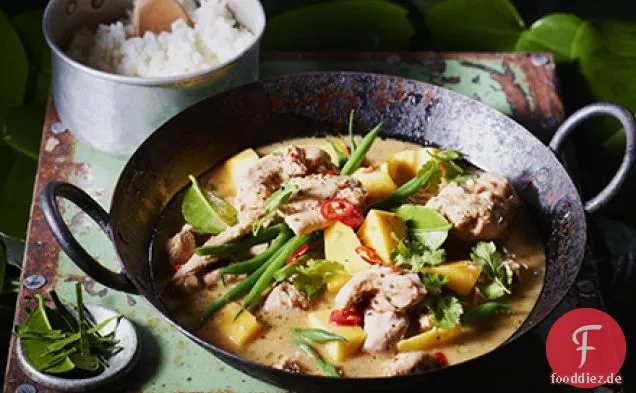 Hühnercurry mit Limettenblatt, Zitronengras & Mango