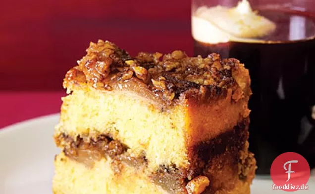 Upside-Down-Sauerrahm-Kaffee-Kuchen mit Sherry-gerösteten Birnen