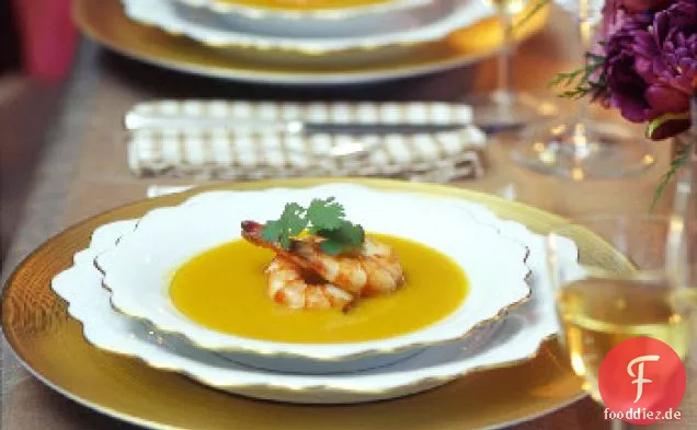 Butternut Squash Suppe mit Sternanis und Ingwer-Garnelen