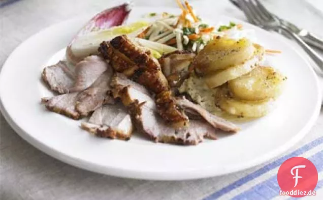 Langsam gebratene Schulter vom Schweinefleisch