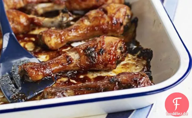 BBQ drumsticks mit Krautsalat