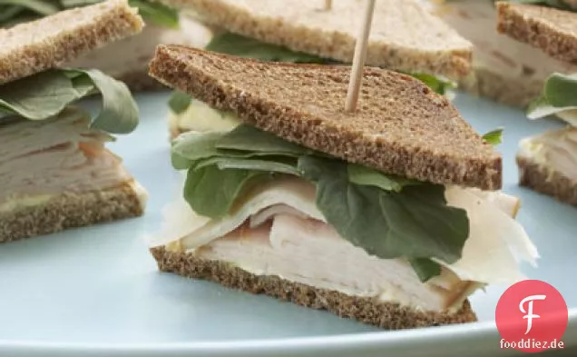 Curry-Tee-Sandwiches