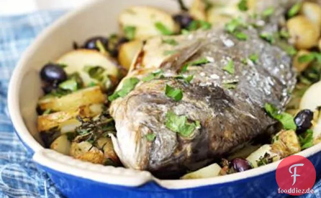 Ganze Brassen mit Kartoffeln & Oliven