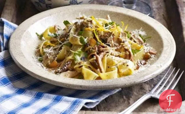 Geschmortes Kaninchen pappardelle