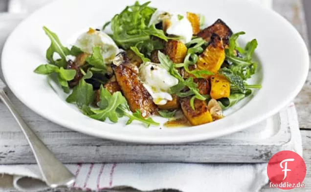 Warmer Squash & Rucola Salat mit Knoblauchvinaigrette