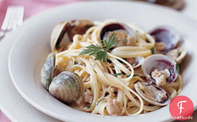Linguine mit Muscheln und frischen Kräutern