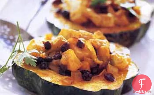 Apfel-gefüllte Eichel Squash Ringe mit Curry Butter