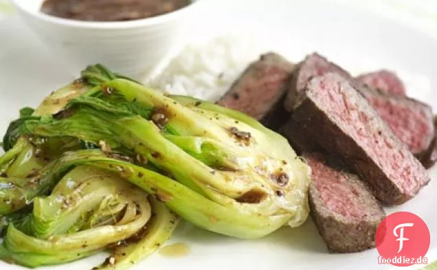 Fünf-Gewürz-Rindfleisch mit schwarzer Bohnensauce & Bok Choi