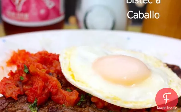 Bistec a Caballo (Kreolisches Steak zu Pferd)