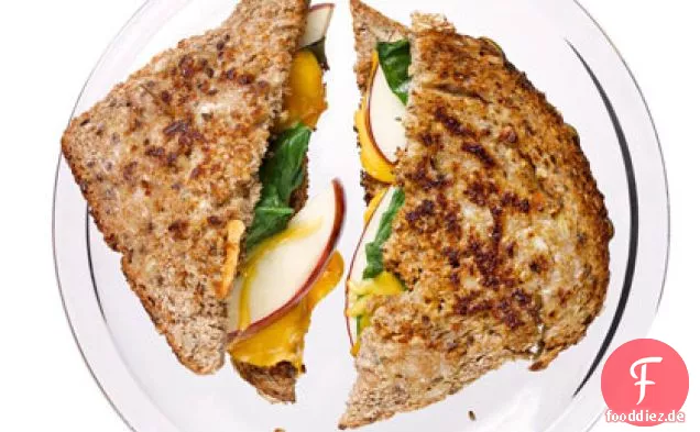 Gegrillter Cheddar mit Äpfeln