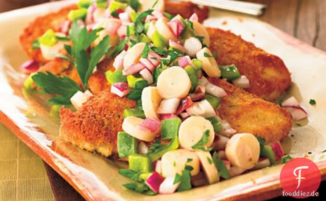 Knackiges Huhn mit Herzen von Palmensalat