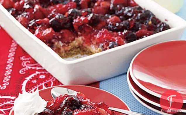 Mixed-Berry-Brezel-Tarte