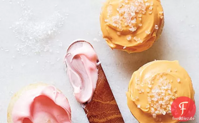 Mini-Mandel-Cupcakes