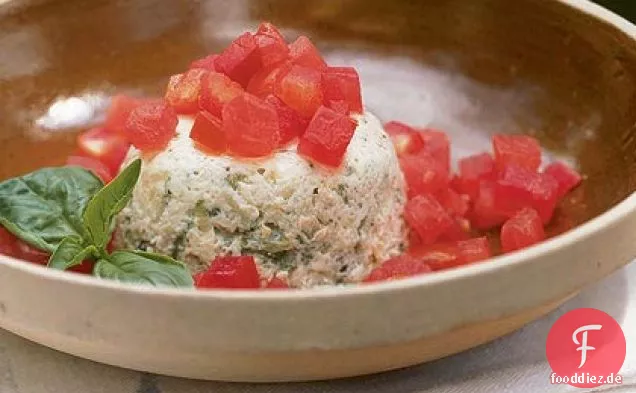 Zucchinipuddings mit Tomaten und Basilikum