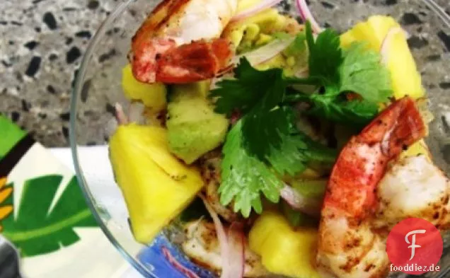 Garnelen, Ananas und Avocado-Cocktail (Cocktail de Camarones con Piña y Aguacate)