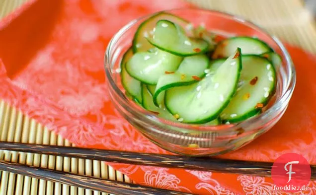 Asiatische marinierte Gurken