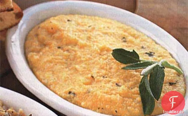 Polenta mit frischen Kräutern und weißem Cheddar-Käse