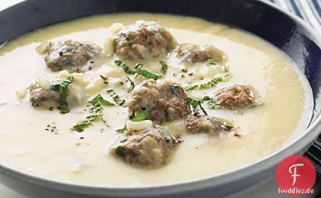 Cremige Zitronensuppe mit Lamm-Minz-Fleischbällchen