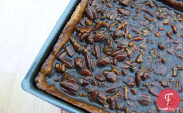 Ahorn Pecan Sticky Bars