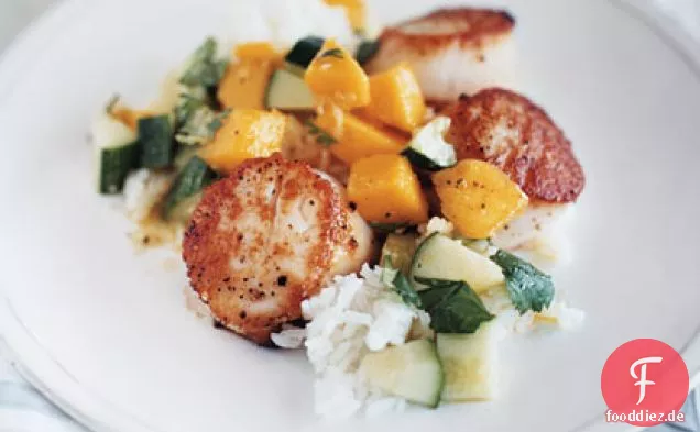 Jakobsmuscheln mit süßer Gurke und Mango Salsa