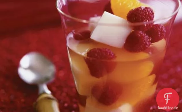 Mandarine-Beeren-Mandel schwimmt
