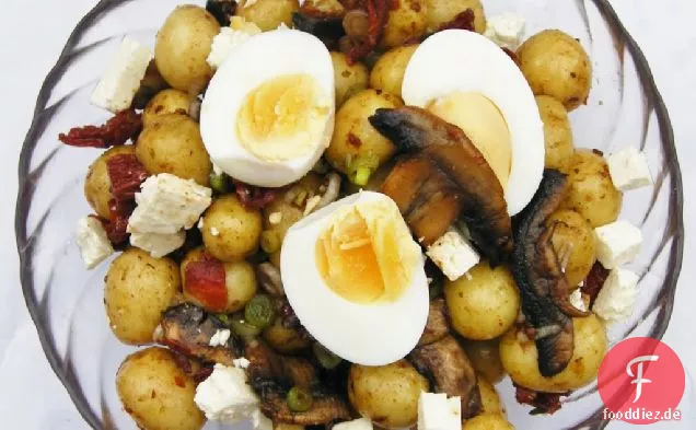 Herzhafter Kartoffel-Ei-Apetina-Salat