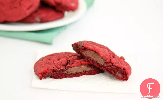 Nutella gefüllte red velvet cookies