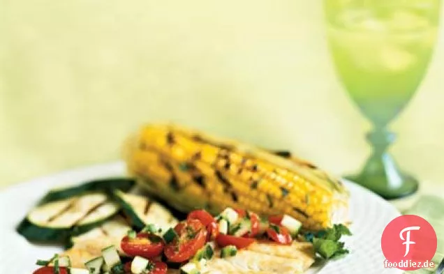 Gegrillter Fisch mit Gurken-Tomaten-Salsa