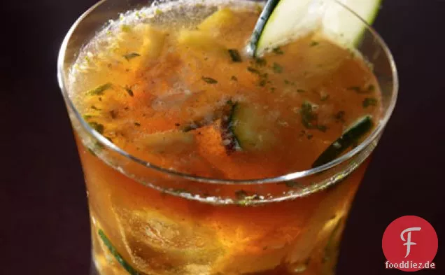 Pimm ' s Italiano Mit Minze, Zitrone, Gurke Und Fernet Branca