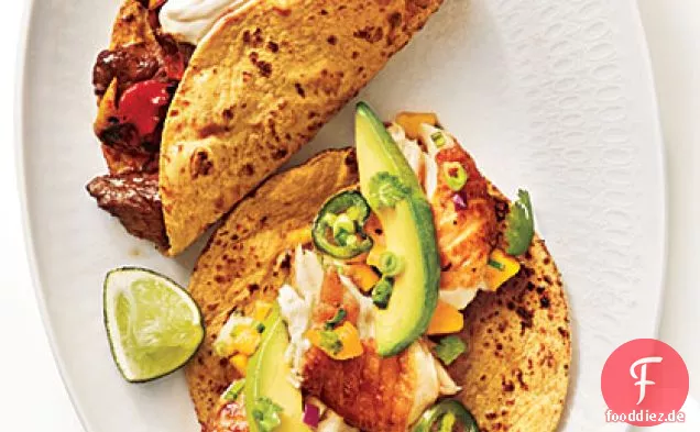Steak und verkohlte Gemüse-Tacos