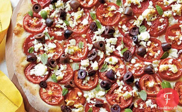 Frische Tomaten-Feta-Pizza