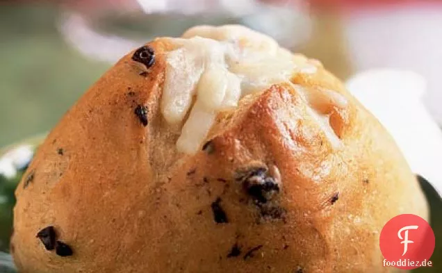 Oliven- und Asiago-Brötchen