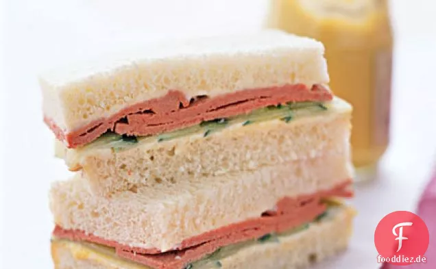 Leberwurst-Tee-Sandwiches