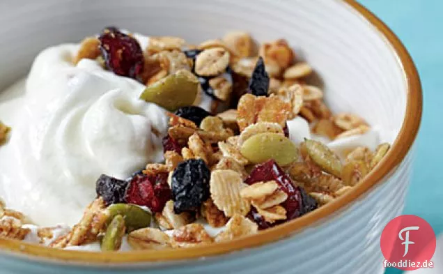 Geröstete Gerste und Beeren-Müsli