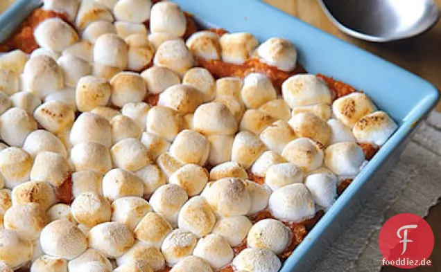 Süßkartoffel-Auflauf mit Marshmallow-Topping