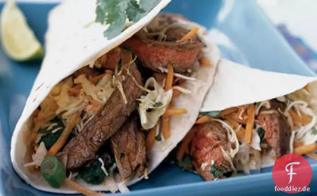 Thai-Rindfleisch-Tacos mit Kalk-Koriander-Krautsalat