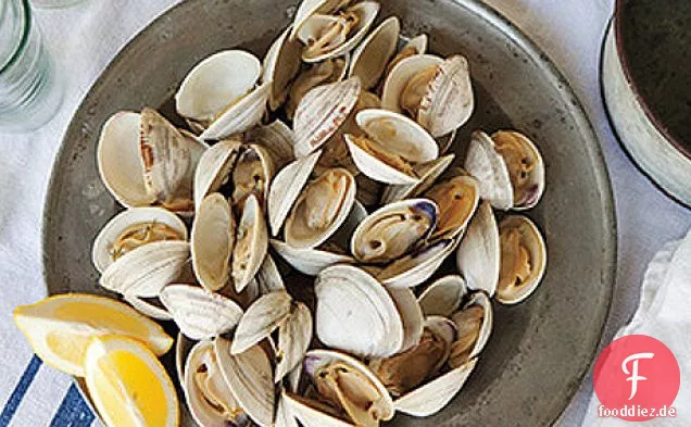 Gegrillte Muscheln mit Kräuterbutter