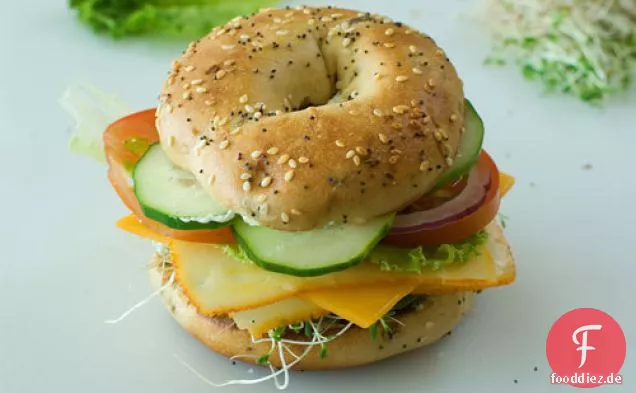 Gemüse Und Käse-Bagel-Sandwich