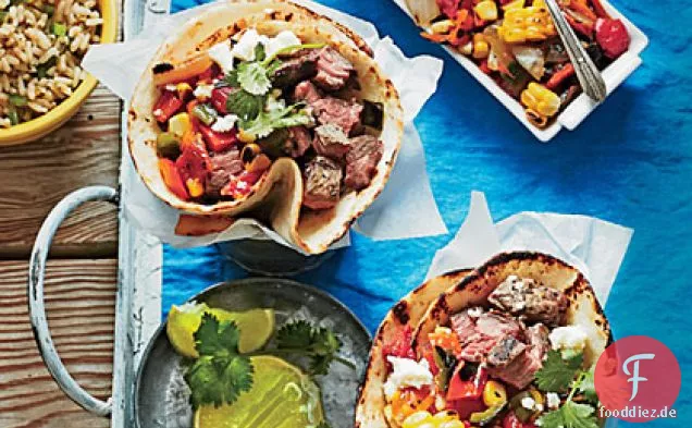 Steak Tacos mit Verkohlter Salsa