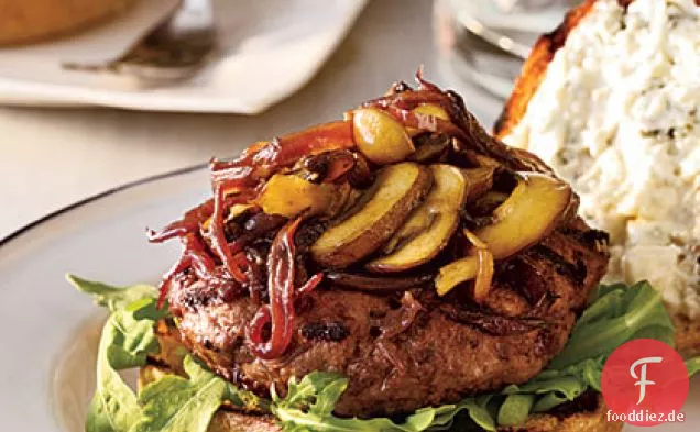 Cabernet-Balsamico Burger mit sautierten Pilzen & Zwiebeln