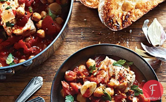 Heilbutt-und Chorizo-Eintopf mit Knoblauch Toast