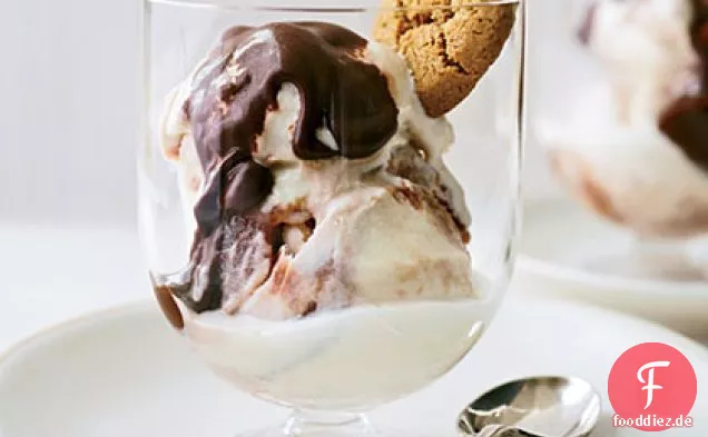 Apfel-Butter-Eis mit Ingwer-Schokoladen-Ganache