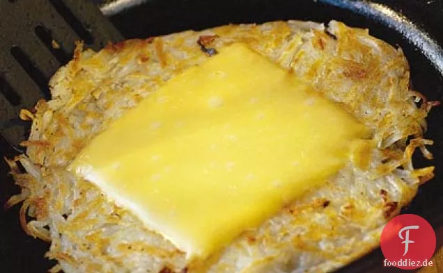 Erstickte-bedeckte Hash Browns