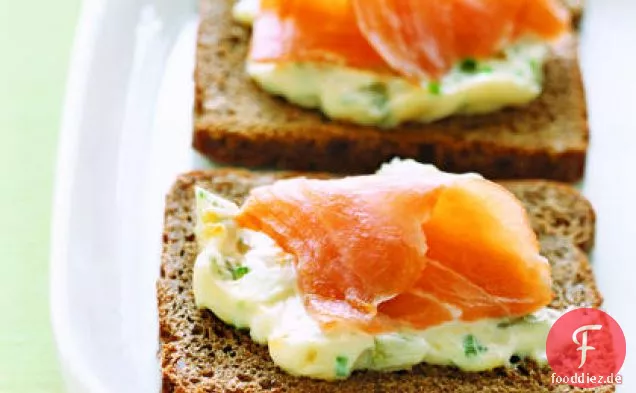 Geräucherter Lachs und Ei Canapes